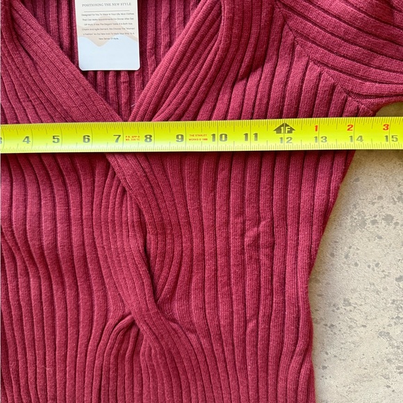 NWT’s Bodycon sweater dress. Size M. - Picture 11 of 11